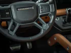 Land Rover Defender (2020) thumbnail 34