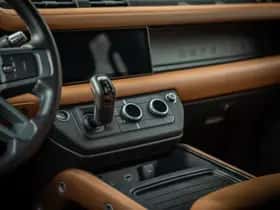 Land Rover Defender (2020) thumbnail 35