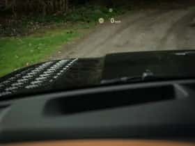 Land Rover Defender (2020) thumbnail 38