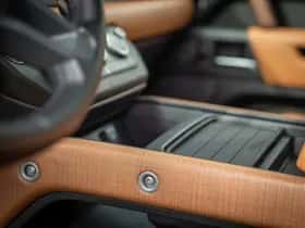 Land Rover Defender (2020) thumbnail 42