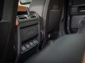 Land Rover Defender (2020) thumbnail 44