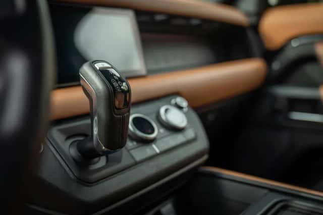 Land Rover Defender (2020) thumbnail 47