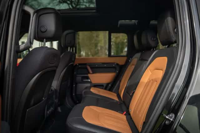 Land Rover Defender (2020) thumbnail 9