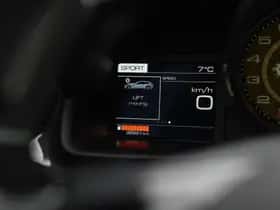 Ferrari GTC4Lusso (2018) thumbnail 12
