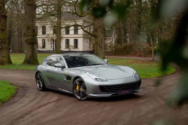 Ferrari GTC4Lusso (2018) thumbnail 19