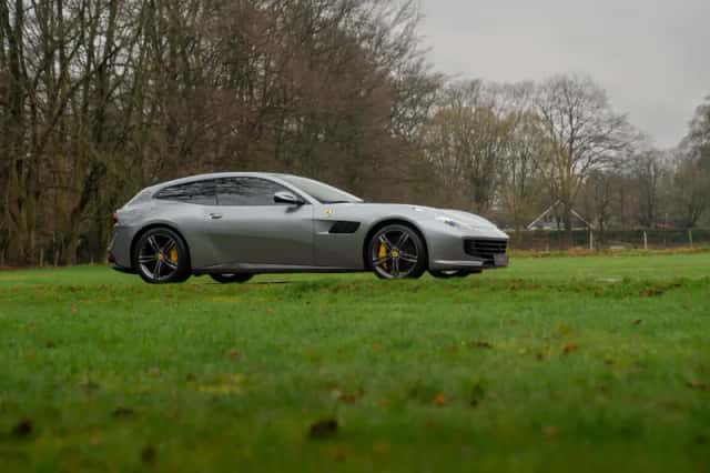 Ferrari GTC4Lusso (2018) thumbnail 24
