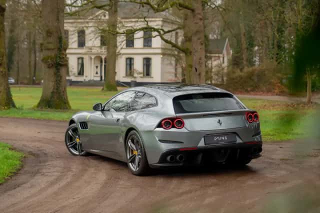 Ferrari GTC4Lusso (2018) thumbnail 28