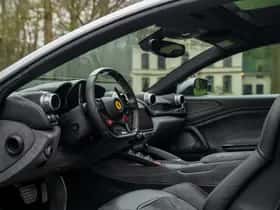 Ferrari GTC4Lusso (2018) thumbnail 40
