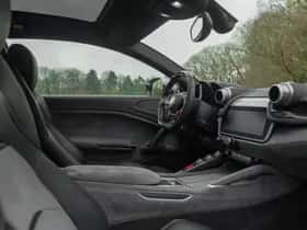 Ferrari GTC4Lusso (2018) thumbnail 46