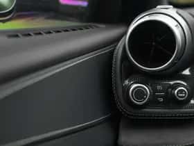 Ferrari GTC4Lusso (2018) thumbnail 53