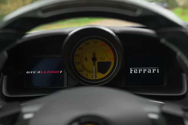 Ferrari GTC4Lusso (2018) thumbnail 54