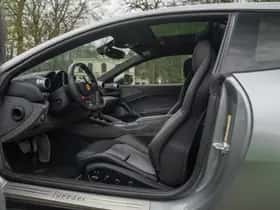 Ferrari GTC4Lusso (2018) thumbnail 8