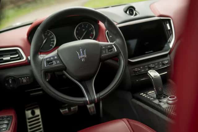 Maserati Ghibli (2024) thumbnail 37