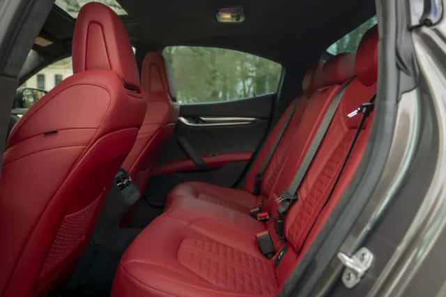 Maserati Ghibli (2024) thumbnail 9