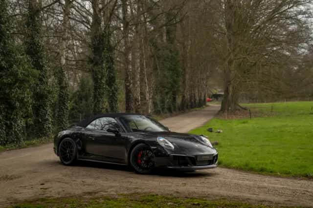 Porsche 911 (2019) thumbnail 16