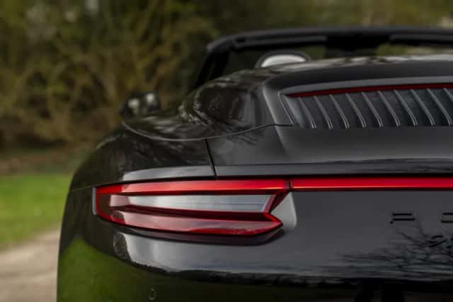 Porsche 911 (2019) thumbnail 24