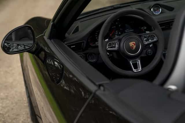 Porsche 911 (2019) thumbnail 28