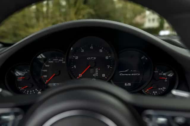Porsche 911 (2019) thumbnail 35