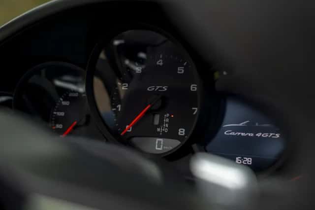 Porsche 911 (2019) thumbnail 36