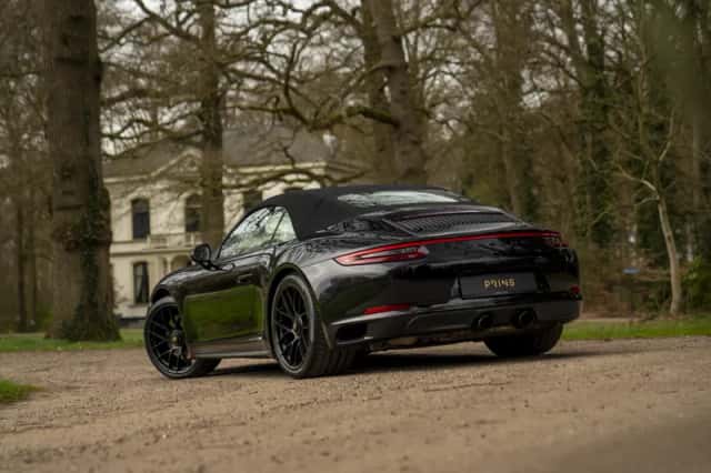 Porsche 911 (2019) thumbnail 6
