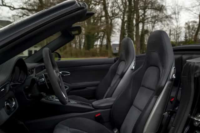 Porsche 911 (2019) thumbnail 8