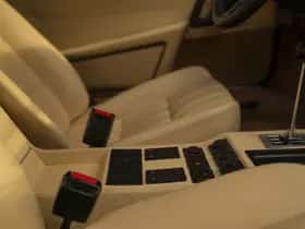 Ferrari 208 GTB Turbo (1986) thumbnail 36