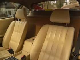 Ferrari 208 GTB Turbo (1986) thumbnail 8