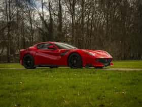 Ferrari F12 (2016) thumbnail 3