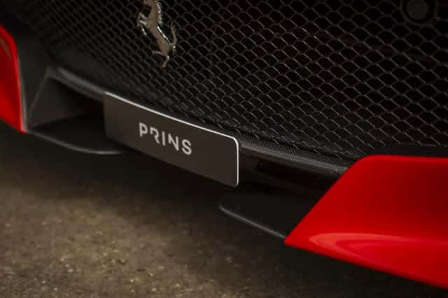 Ferrari F12 (2016) thumbnail 23