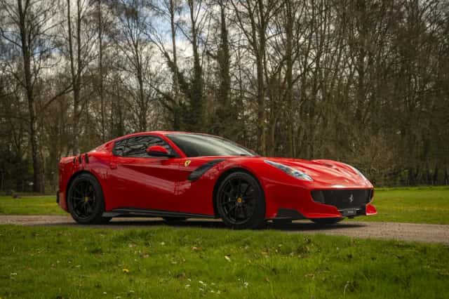 Ferrari F12 (2016) thumbnail 25