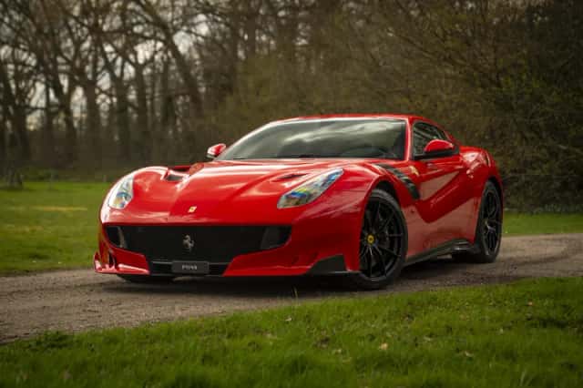 Ferrari F12 (2016) thumbnail 27
