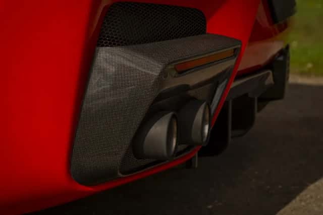 Ferrari F12 (2016) thumbnail 37