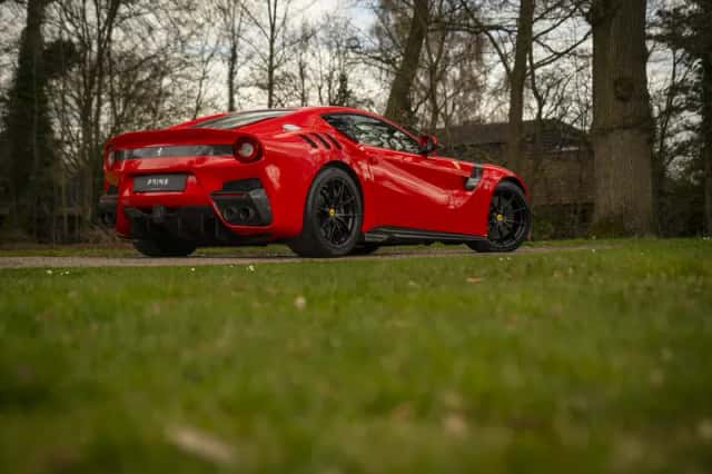 Ferrari F12 (2016) thumbnail 44