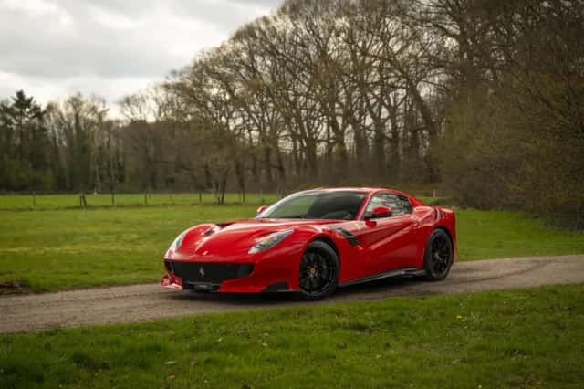 Ferrari F12 (2016) thumbnail 53