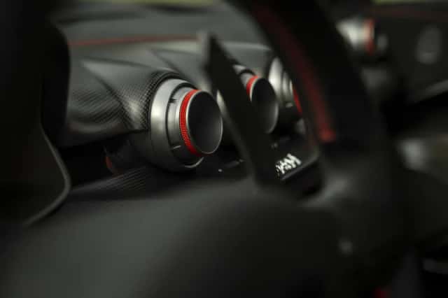 Ferrari F12 (2016) thumbnail 71