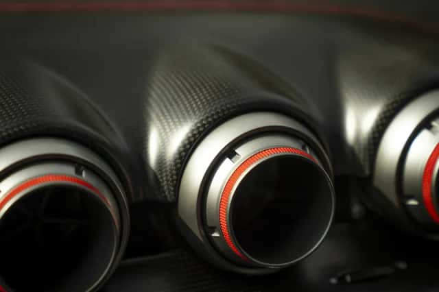 Ferrari F12 (2016) thumbnail 76