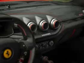 Ferrari F12 (2016) thumbnail 9