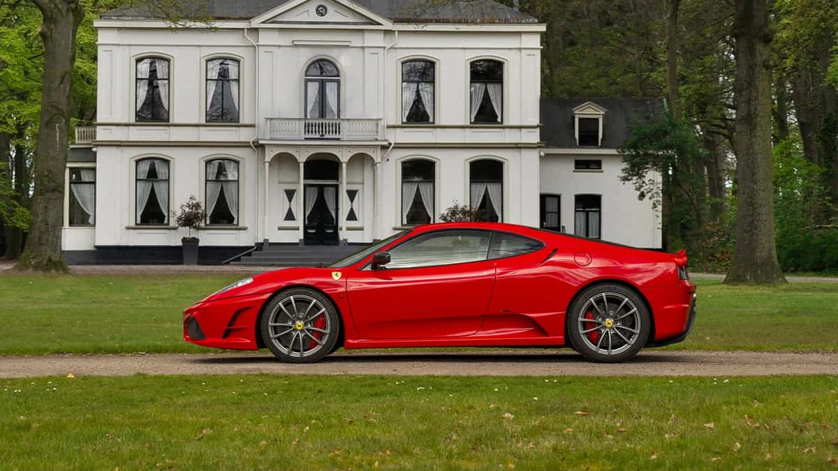 Ferrari F — foto 1