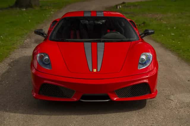 Ferrari F (2009) thumbnail 16