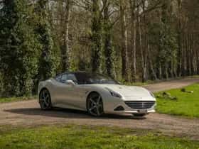 Ferrari California (2015) thumbnail 3