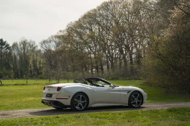 Ferrari California (2015) thumbnail 26