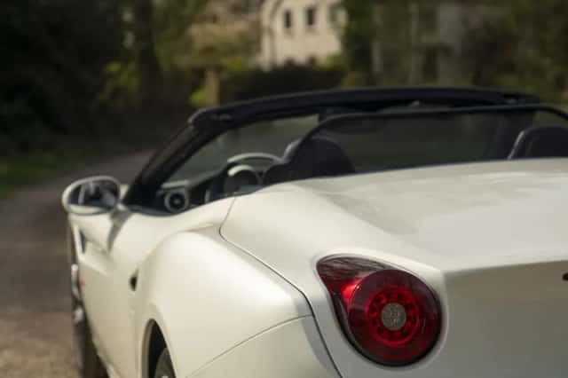 Ferrari California (2015) thumbnail 28