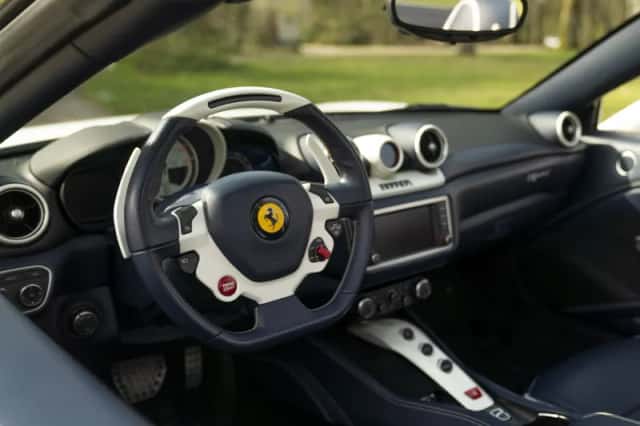 Ferrari California (2015) thumbnail 31
