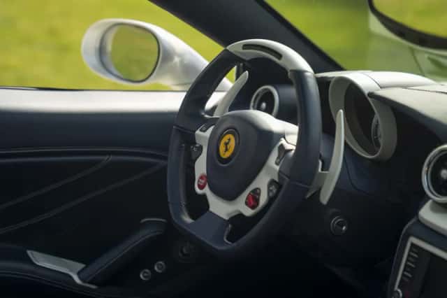 Ferrari California (2015) thumbnail 35