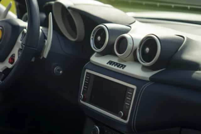 Ferrari California (2015) thumbnail 36