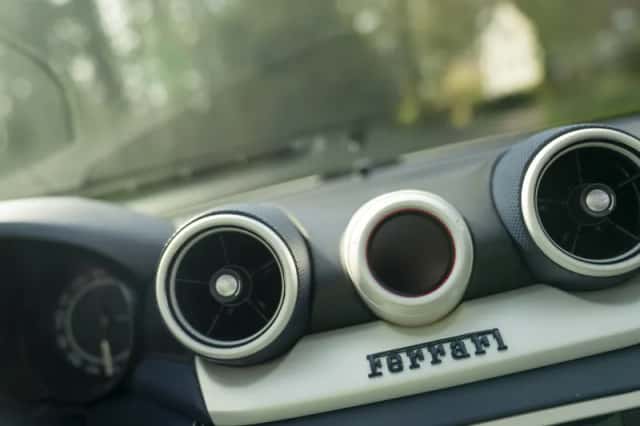Ferrari California (2015) thumbnail 42