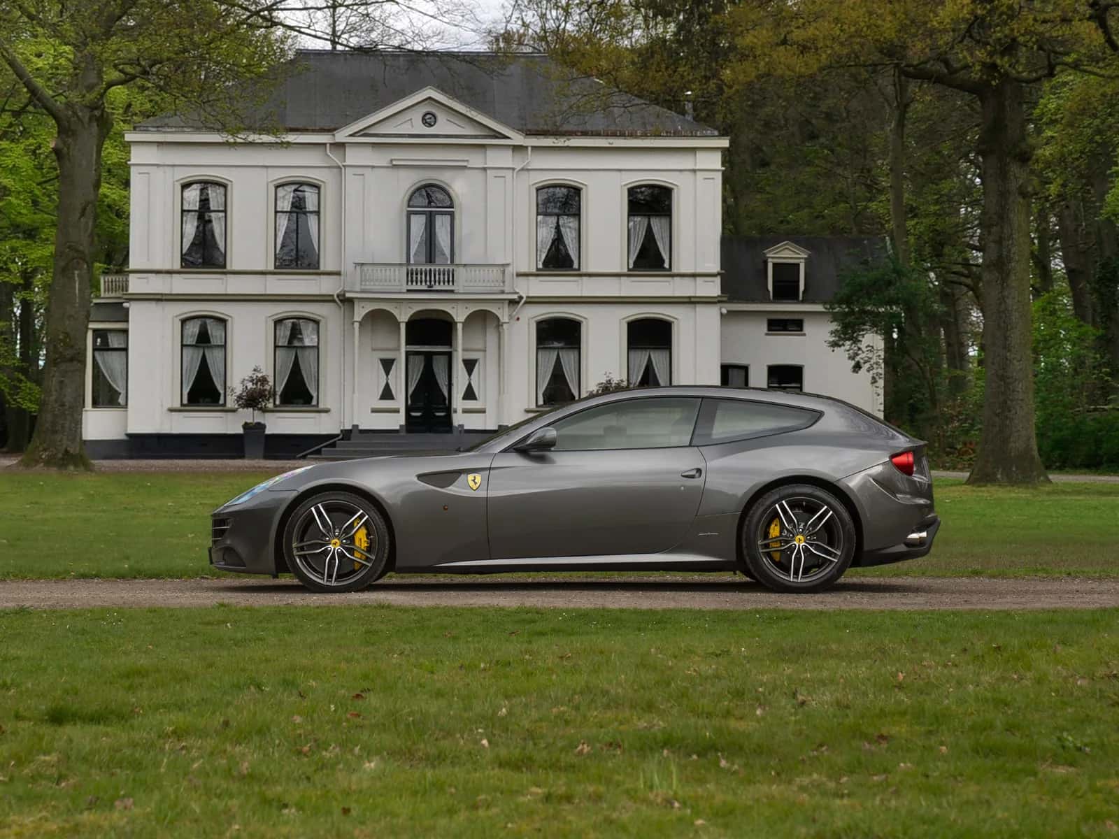 Ferrari FF (2013) — foto 1
