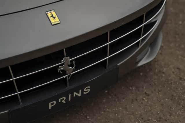 Ferrari FF (2013) thumbnail 17