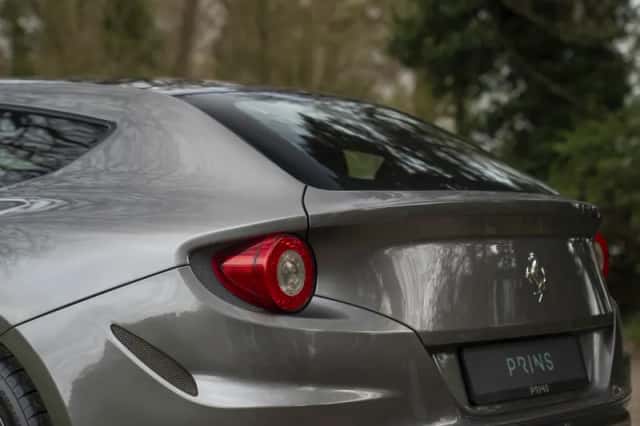 Ferrari FF (2013) thumbnail 24