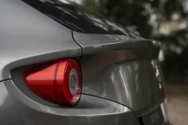 Ferrari FF (2013) thumbnail 30